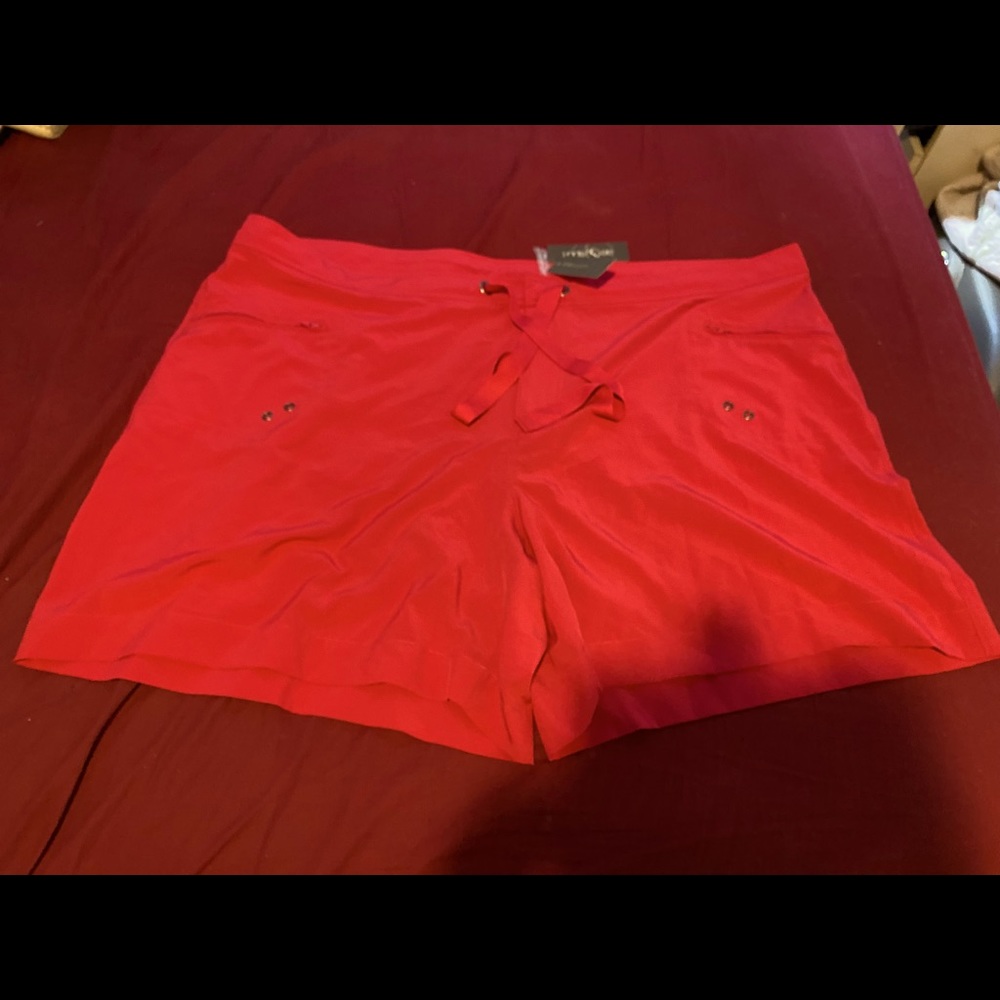 BNWT ADDITION  ELLE SPORT SHORTS